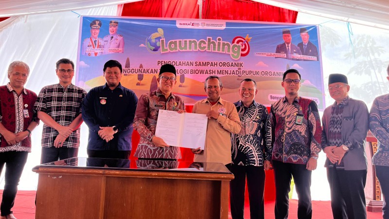 Pemerintah Kabupaten [Pemkab] Banyuasin melalui Dinas Lingkungan Hidup Banyuasin resmi meluncurkan program pengelolaan sampah organik menggunakan teknologi Biowash, Jumat 3 Oktober 2025.