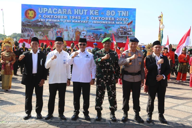 Gelaran Hari Ulang Tahun [HUT] ke-80 Tentara Nasional Indonesia [TNI] di kawasan bersejarah Benteng Kuto Besak [BKB] Palembang, Minggu 5 Oktober 2025, berlangsung meriah dan penuh makna.