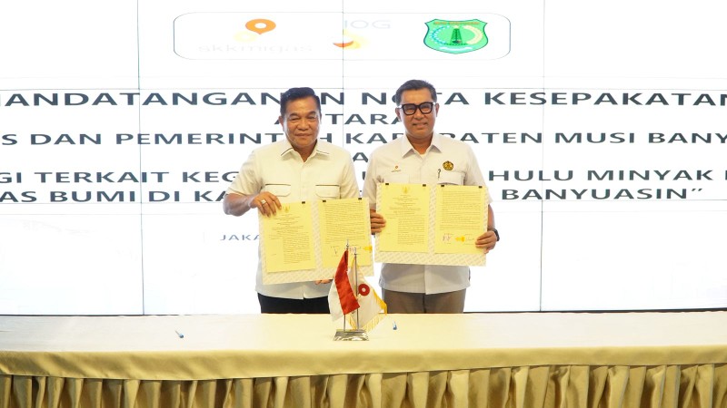 Satuan Kerja Khusus Pelaksana Kegiatan Usaha Hulu Minyak dan Gas Bumi [SKK Migas] bersama Pemerintah Kabupaten Musi Banyuasin [Pemkab Muba] meneken Nota Kesepakatan tentang Sinergi Usaha Hulu Minyak dan Gas Bumi di Muba, Provinsi Sumatera Selatan, Senin, 13 Oktober 2025