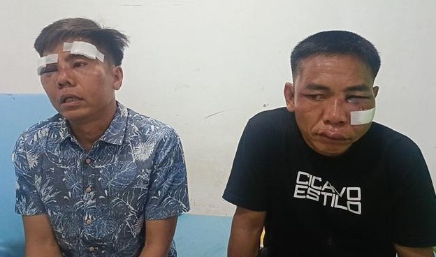 Kepala Desa [Kades] Cahya Bumi, Kecamatan Lempuing, Kabupaten OKI, Komarudddin bersama kakak kandungnya Zaenal Abidin [40] babak belur dihajar sejumlah oknum anggota TNI di area [perusahaan sawit] PT Buluh Cawang Plantation [BCP] Blok 8 pada Senin 20 Oktober 2025.