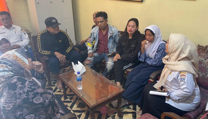 Pihak SMPN 31 Palembang melakukam mediasi terhadap dua siswi terlibat baku hantam.
