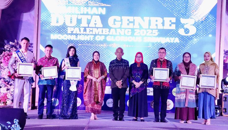 Bunda GenRe, Dewi Sastrani di sela kehadirannya dalam Pemilihan Duta GenRe Palembang Tahun 2025 di Grand Ballroom Golden Sriwijaya, Sabtu 8 November 2025, malam.