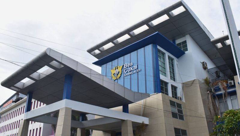 Kantor Wilayah [Kanwil] Bea Cukai Aceh menetapkan standar pelayanan dengan tujuh kategori layanan utama untuk publik dengan total 43 jenis layanan.
