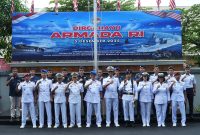 Pangkalan TNI Angkatan Laut [Lanal] Palembang melaksanakan Upacara Peringatan Hari Armada Republik Indonesia [RI] Tahun 2025 dengan khidmat di Markas Komando [Mako] Lanal Palembang, Jumat 5 Desember 2025.