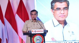 Menteri Ketenagakerjaan Yassierli saat menghadiri Tasyakuran HUT ke-53 Konfederasi Serikat Pekerja Seluruh Indonesia [KSPSI] dan Hari Pekerja Indonesia [Harpekindo] Tahun 2026 di Purwakarta, Jawa Barat, Sabtu 21 Februari 2026.