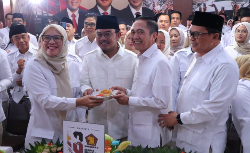 Wali Kota Palembang menghadiri peringatan HUT ke-18 Partai Gerakan Indonesia Raya [Gerindra] di Sekretariat DPD Gerindra Sumatera Selatan, Jalan Soekarno-Hatta, Demang Lebar Daun, Palembang, Sabtu 7 Februari 2026.