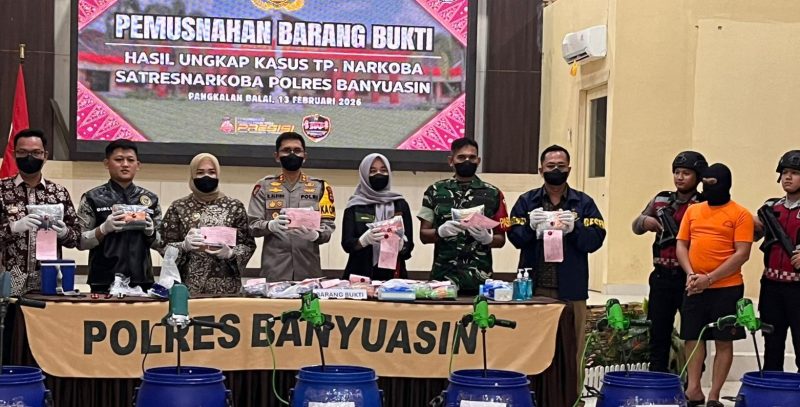 Polres Banyuasin menggelar pemusnahan 22 Kilogram sabu pada Jumat 13 Februari 2026.