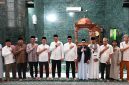 Kapolda Sumsel Irjen Pol Sandi Nugroh SIK SH MHum menghadiri kegiatan Pengajian Ramadhan 1447 H bersama Forum Koordinasi Pimpinan Daerah [Forkopimda] Provinsi Sumatera Selatan di Masjid Ar-Ra’Iya, Kompleks DPRD Sumsel, Sabtu 21 Februari 2026 malam.