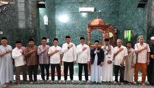Kapolda Sumsel Irjen Pol Sandi Nugroh SIK SH MHum menghadiri kegiatan Pengajian Ramadhan 1447 H bersama Forum Koordinasi Pimpinan Daerah [Forkopimda] Provinsi Sumatera Selatan di Masjid Ar-Ra’Iya, Kompleks DPRD Sumsel, Sabtu 21 Februari 2026 malam.