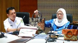Ketua Dewan Kerajinan Nasional Daerah [Dekranasda] Sumsel, Feby Deru, mengikuti rapat koordinasi persiapan ikon Kriyanusa 2026 bersama Ketua Harian Dekranas Tri Tito Karnavian secara virtual dari Ruang Rapat Tamken, Rabu 25 Februari 2026.