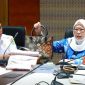 Ketua Dewan Kerajinan Nasional Daerah [Dekranasda] Sumsel, Feby Deru, mengikuti rapat koordinasi persiapan ikon Kriyanusa 2026 bersama Ketua Harian Dekranas Tri Tito Karnavian secara virtual dari Ruang Rapat Tamken, Rabu 25 Februari 2026.