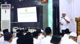Gubernur Sumsel H Herman Deru saat menghadiri Pengajian Ramadhan 1447 Hijriah di Masjid Raudhatul Ulum, Makodam II/Sriwijaya, Rabu 25 Februari 2026, malam.