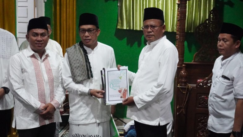 Wali Kota Prabumulih H Arlan menghadiri Safari Ramadan di Masjid An-Nur, Perumnas Arda Bukit Indah, Kelurahan Karang Raja.