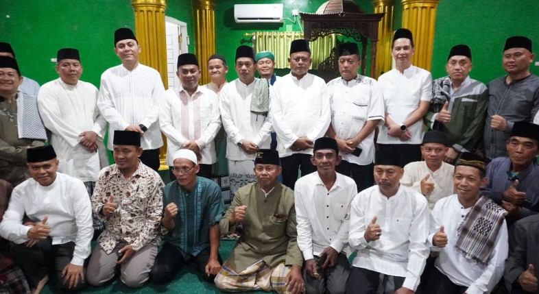 Wali Kota Prabumulih H Arlan menghadiri Safari Ramadan di Masjid An-Nur, Perumnas Arda Bukit Indah, Kelurahan Karang Raja.