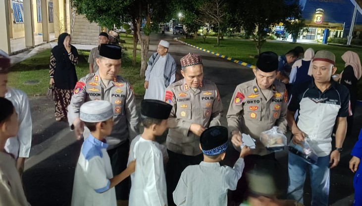 Momentum Ramadhan 1447 Hijriah, dimanfaatkan jajaran Direktorat Kepolisian Perairan dan Udara [Dit Polairud] Polda Sumsel, untuk mempertebal ketaqwaan, mempererat tali silaturahmi keagamaan dengan berbagi bersama anak yatim.