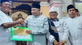 Wali Kota Prabumulih Arlan melaksanakan Safari Ramadan di Masjid Al-Hidayah, Kelurahan Prabumulih, Jumat 27 Februari 2026. Kegiatan tersebut turut dihadiri Kapolres Prabumulih Bobby Kusumawardhana, Ketua DPRD Kota Prabumulih Deni Victoria SH MSi serta jajaran Forum Koordinasi Pimpinan Daerah [Forkopimda].