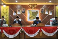 DPRD Kota Prabumulih menggelar sidang paripurna dengan agenda pengesahan jadwal pembahasan tiga Rancangan Peraturan Daerah [Raperda] Tahun 2026, Selasa 24 Februari 2026.