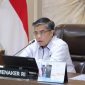 Menaker Yassierli saat memberikan arahan kepada Dewan Pengawas dan Direksi BPJS Ketenagakerjaan periode 2026–2031 di Kantor Kementerian Ketenagakerjaan, Jakarta, Senin 23 Februari 2026.