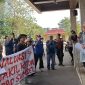 Aksi demonstrasi  Generasi Muda Institut [GMI] di halaman Kantor DPRD Sumsel, Kamis 12 Maret 2026