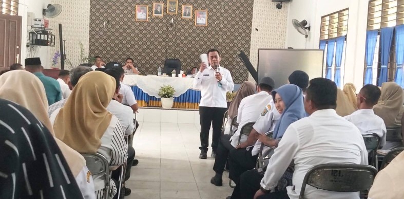 Pasca dilantik menjadi Kepala Dinas Pendidikan Kabupaten Asahan, Musa Al Bakrie SE MSi memimpikan rapat kerja perdana bersama Kepala SMP Negeri dan Swasta yang dipusatkan di UPTD SMPN 1 Pulau Rakyat, Rabu 4 Februari 2026.