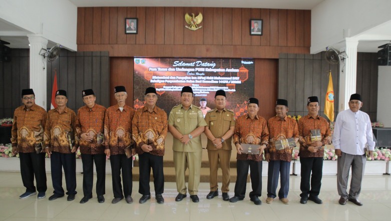 Persatuan Wredatama Republik Indonesia [PWRI] Kabupaten Asahan menggelar pengajian Isra Mi’raj Nabi Muhammad SAW dan silaturahmi dalam rangka menyambut Bulan Suci Ramadhan 1447 H/2026 M di Pendopo Rumah Dinas Bupati Asahan, Senin 9 Februari 2026.