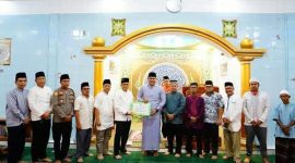 Wakil Wali Kota [Wawako] Prabumulih, Franky Nasril SKom MM didampingi Staf Ahli TP PKK Nuning Mulya Franky, menghadiri kegiatan Safari Ramadhan Pemerintah Kota Prabumulih Tahun 1447 H/2026 M yang digelar di Masjid As-Syuhada DKT, Kota Prabumulih, Jumat malam, 27 Februari 2026.