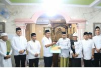 Wali Kota Prabumulih, H Arlan, menghadiri Safari Ramadhan Pemerintah Kota Prabumulih Tahun 1447 H/2026 M di Masjid Sirojul Islam, Kelurahan Muntang Tapus, Kecamatan Prabumulih Barat, Rabu 26 Februari 2026.
