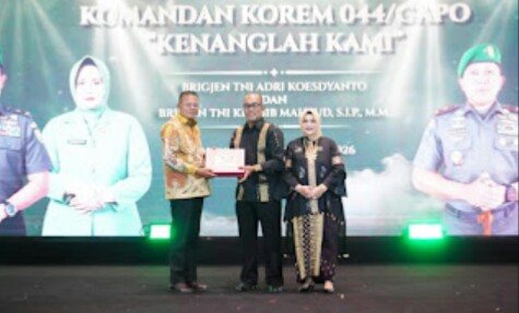 Wali Kota Prabumulih H Arlan didampingi Asisten III Setda Kota Prabumulih, Drs Amilton, menghadiri acara lepas sambut Komandan Korem [Danrem] 044/Garuda Dempo [Gapo] di Soma Grand Ballroom Palembang, Sabtu 28 Februari 2026.