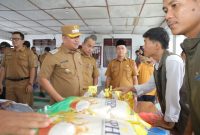 Pemerintah Kabupaten Asahan melalui Dinas Koperasi, Perdagangan dan Perindustrian bekerja sama dengan Perwakilan Bank Indonesia Pematang Siantar menggelar Operasi Pasar Reguler dan Pasar Khusus menjelang Lebaran 2026.