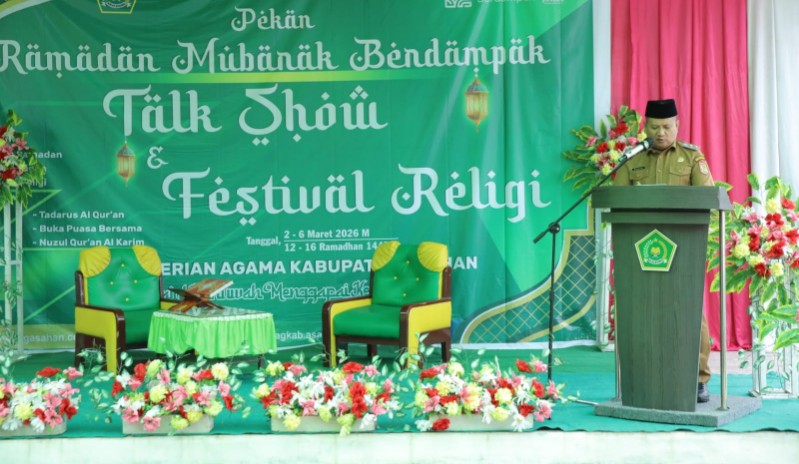 Wakil Bupati Asahan Rianto SH MAP menghadiri kegiatan Ramadhan Mubarak Berdampak “Talk Show dan Festival Religi” serta Pasar Murah Ramadhan yang digelar UPZ Kementerian Agama Kabupaten Asahan di Kantor Kemenag Asahan, Jalan Turi, Kelurahan Mekar Baru, Kecamatan Kota Kisaran Barat, Senin 2 Maret 2026.