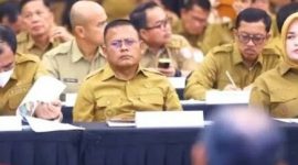 Wali Kota Prabumulih, H Arlan, menghadiri High Level Meeting [HLM] Rapat Koordinasi dan Capacity Building Tim Pengendalian Inflasi Daerah [TPID] dan Tim Percepatan dan Perluasan Digitalisasi Daerah [TP2DD] se-Sumatera Selatan yang digelar di Ballroom Hotel Wyndham Palembang, Selasa 24 Februari 2026.