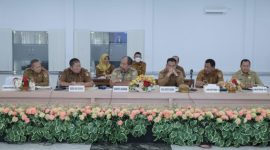 Bupati Taufik Zainal Abidin Siregar SSos MSi membuka Rapat Koordinasi Pemerintah [Rakorpem] Bulan Maret 2026, berlangsung pada Senin 9 Maret 2026 pukul 10.00 WIB di Aula Melati Kantor Bupati Asahan.