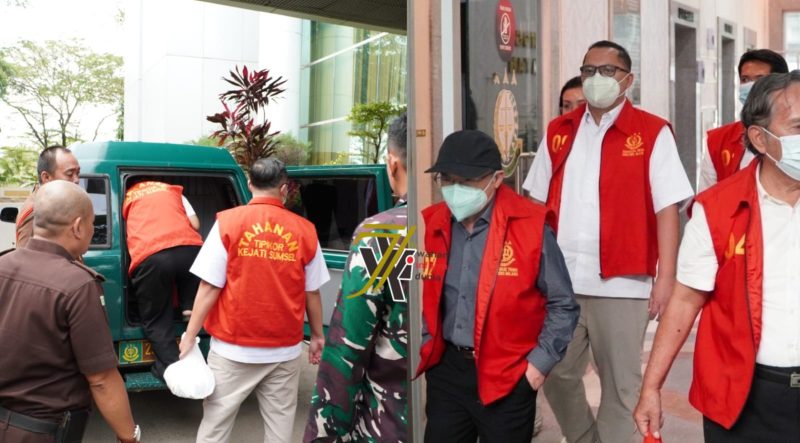 Kejaksaan Tinggi Sumatera Selatan [Kejati Sumsel] melaksanakan Tahap II atau penyerahan tersangka dan barang bukti dalam perkara dugaan tindak pidana korupsi terkait pemberian fasilitas pinjaman atau kredit dari Bank Rakyat Indonesia [BRI] kepada PT Buana Sriwijaya Sejahtera [BSS] dan PT Sri Andal Lestari [SAL], pada Senin 9 Maret 2026.