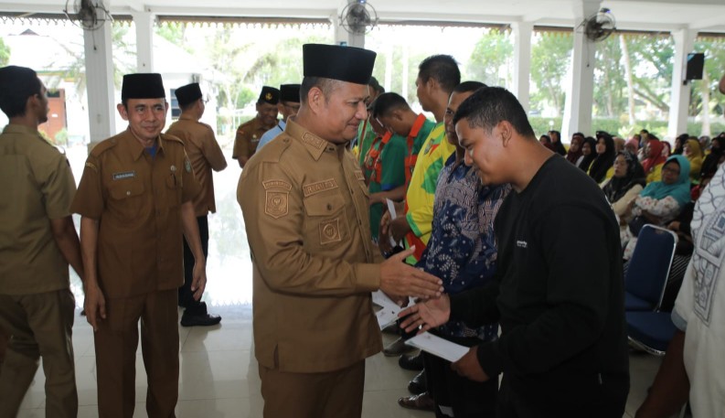 Badan Amil Zakat Nasional [Baznas] bersama Pemerintah Kabupaten [Pemkab] Asahan menyelenggarakan penyaluran Zakat, Infaq dan Sedekah [ZIS] Triwulan I/2026 pada Senin 9 Maret 2026, pukul 14.30 WIB di Pendopo Rumah Dinas Bupati Asahan.