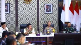 Gubernur Sumatera Selatan [Sumsel] Dr H Herman Deru memimpin Rapat Koordinasi [Rakor] Lintas Sektoral dalam rangka kesiapan pelayanan perayaan Idulfitri 1447 Hijriah dengan tema “Mudik Aman, Keluarga Bahagia” di Griya Agung, Palembang, Kamis 12 Maret 2026.