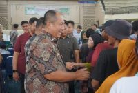 Pemerintah Kabupaten Asahan menyerahkan bantuan sembako untuk kaum dhuafa pada Jumat 13 Maret 2026, di Gedung Serba Guna Kabupaten Asahan.