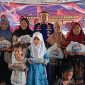 Direktorat Polisi Perairan dan Udara [Ditpolairud] Polda Sumsel membagikan paket takjil, santap berbuka puasa, dan sembako kepada masyarakat pesisir di sekitar Markas Komando [Mako] Ditpolairud, Jumat 13 Maret 2026.