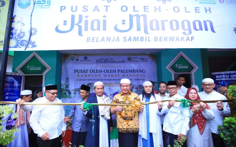 Gubernur Sumatera Selatan [Sumsel] Dr H Herman Deru melakukan soft launching Pusat Oleh-Oleh Palembang, kawasan wisata religi, serta Kampung Wakaf Marogan di Masjid Kiai Marogan, Kertapati, Palembang, Jumat 13 Maret 2026.