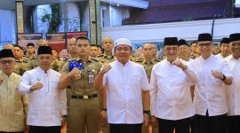 Gubernur Sumsel H Herman Deru saat menghadiri silaturahmi dan buka puasa bersama Dewan Pengurus Provinsi Ikatan Keluarga Alumni Pendidikan Tinggi Kepamongprajaan Sumatera Selatan serta para Praja IPDN di Griya Agung, Palembang, Minggu 15 Maret 2026.