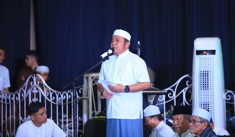 Gubernur Sumatera Selatan [Sumsel] Dr H Herman Deru menghadiri acara takziah mengenang 40 hari wafatnya Almarhum Kemas H Abdul Halim Ali bin Kemas Ali sekaligus haul Almarhumah Nyimas Hj Aminah binti Kemas Nang Utih yang digelar di Graha Dakwah Al-Halim, Minggu 15 Maret 2026.