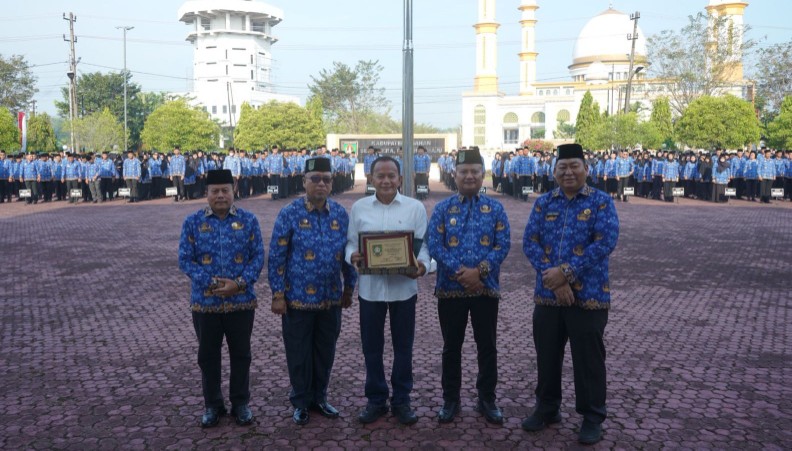 Pemerintah Kabupaten [Pemkab] Asahan menggelar upacara Hari Kesadaran Nasional pada Selasa 17 Maret 2026, di Halaman Kantor Bupati Asahan. Kegiatan ini diselenggarakan sebagai bentuk penghormatan dan pengingat akan makna Hari Kesadaran Nasional.