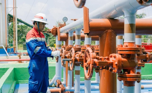 Suasana fasilitas produksi PEP Lirik dan PEP Jambi, bagian dari wilayah kerja PHR Zona 1 meneguhkan komitmen keselamatan operasi selama momentum Lebaran.