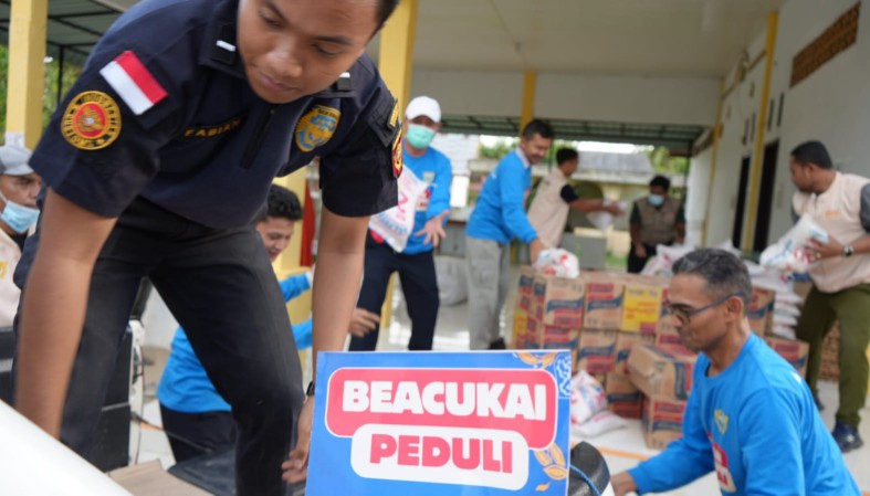 Bea Cukai Lhokseumawe menyalurkan lebih dari 7 ton bantuan kemanusiaan kepada masyarakat terdampak bencana hidrometeorologi di sejumlah wilayah Aceh dalam periode Desember 2025 hingga Maret 2026.