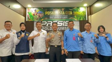 Polda Sumatera Selatan [Polda Sumsel] melalui Biro SDM menunjukkan peran strategisnya dalam reformasi birokrasi daerah dengan memfasilitasi pelaksanaan Assessment Center untuk seleksi terbuka Jabatan Pimpinan Tinggi [JPT] Pratama Pemerintah Kota Prabumulih.