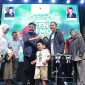 Wali Kota Palembang Ratu Dewa bersama Gubernur Sumsel Herman Deru, secara resmi meluncurkan [launching] program Car Free Night [CFN] Atmo, Sabtu 18 April 2026, malam.