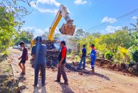 Masyarakat 5 Desa di OKU Swadaya Perbaiki Jalan