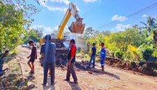 Masyarakat 5 Desa di OKU Swadaya Perbaiki Jalan