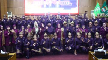 Gubernur Sumatera Selatan Dr H Herman Deru saat menghadiri Rapat Paripurna DPRD Kabupaten Musi Rawas dalam rangka HUT ke-83, Senin 20 April 2026.