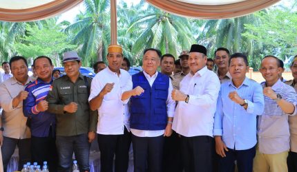 Kehadiran Wakil Gubernur Sumatera Selatan [Wagub Sumsel] H Cik Ujang dalam kegiatan silaturahmi bersama masyarakat Kecamatan Sumber Marga Telang di Desa Karang Anyar, Senin 20 April 2026, disambut hangat dan penuh antusias oleh warga.