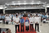 Bupati Enos Lepas 437 JCH OKU Timur dalam Haru